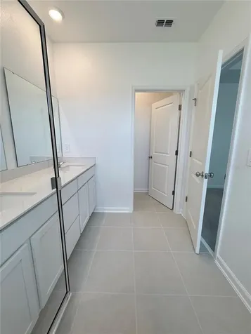 2583 Skyline Loop Kissimmee FL 34758