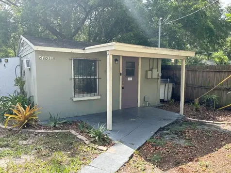2101 E Ellicott Street Tampa FL 33610