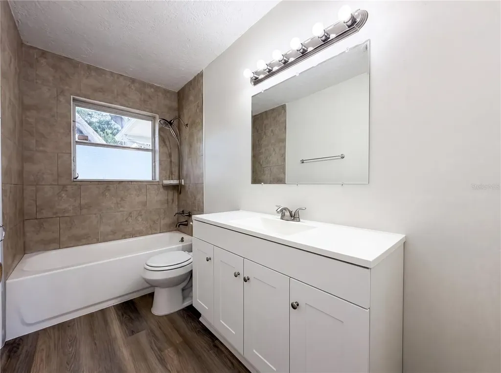 1516 2nd Avenue E Bradenton FL 34208