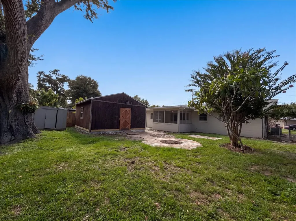 1516 2nd Avenue E Bradenton FL 34208