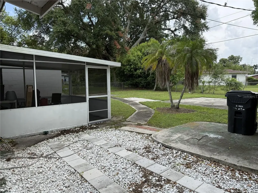 4574 Barley Street Orlando FL 32811