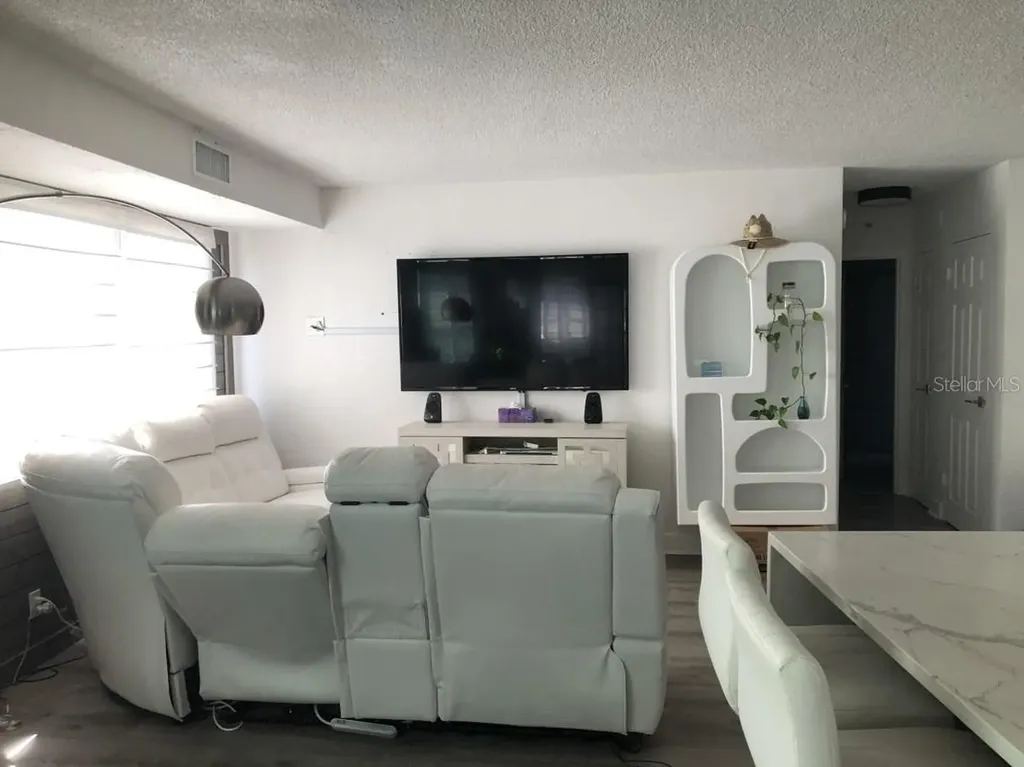 3315 58th Avenue S St Petersburg FL 33712