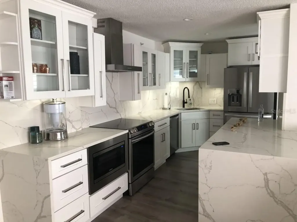 3315 58th Avenue S St Petersburg FL 33712