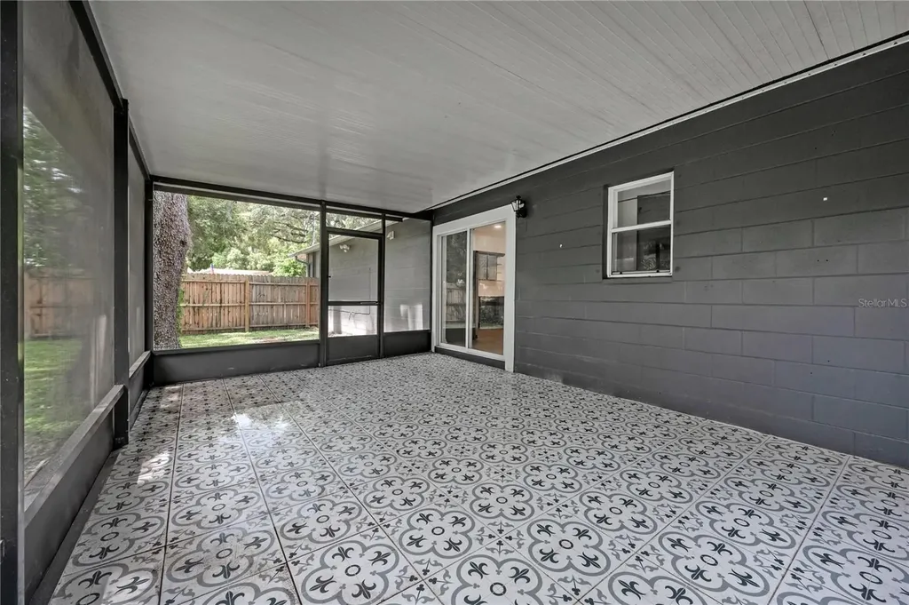 1508 E Jean Street Tampa FL 33610