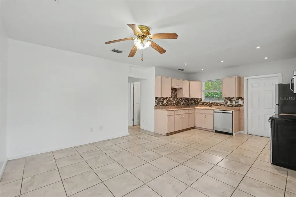 9447 N Milam Way Citrus Springs FL 34434