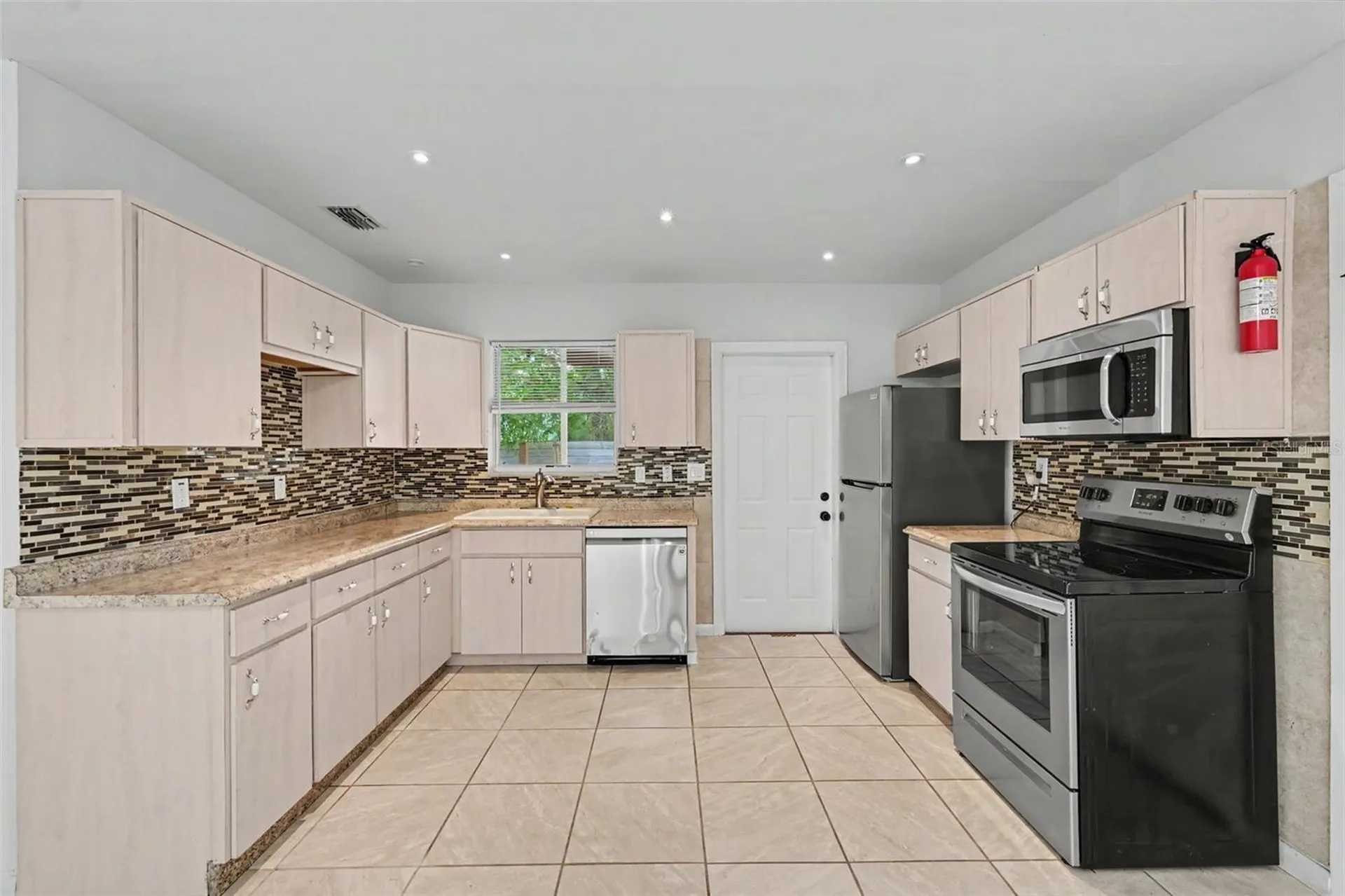 9447 N Milam Way Citrus Springs FL 34434