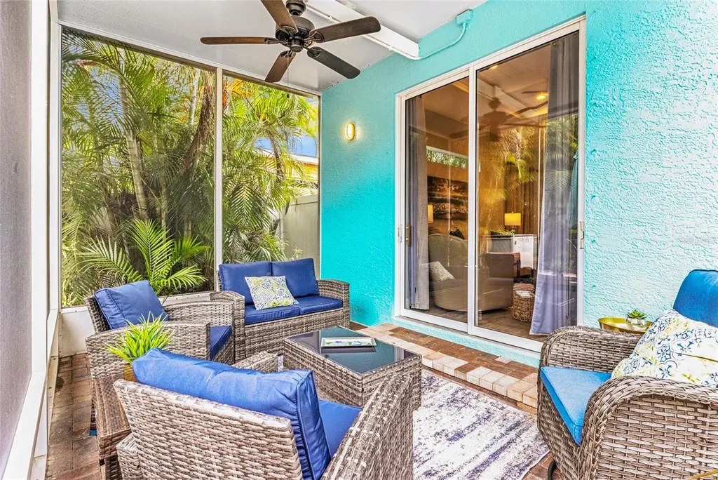 2047 Roselawn Street Sarasota FL 34231