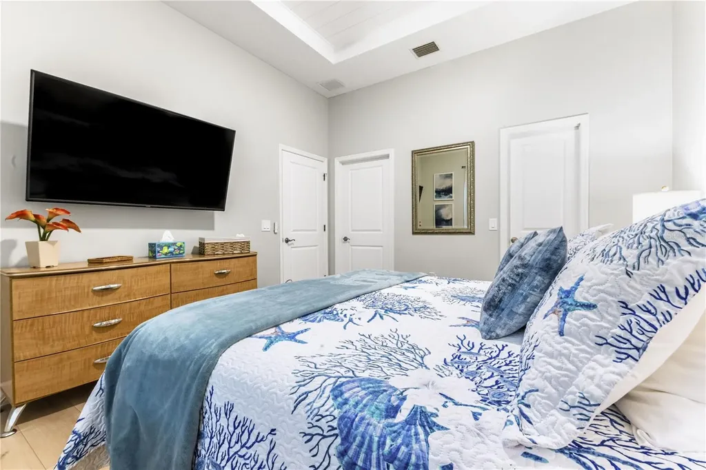 2047 Roselawn Street Sarasota FL 34231