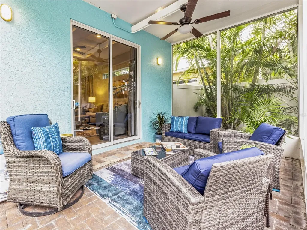 2047 Roselawn Street Sarasota FL 34231