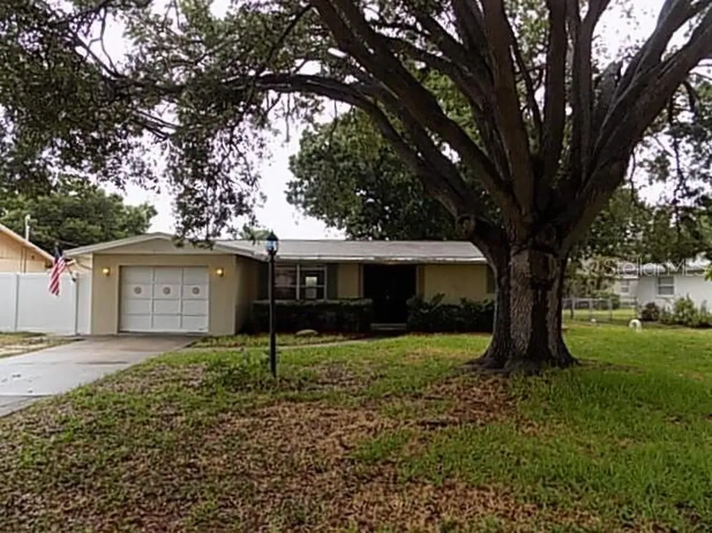 2173 Fiesta Drive Sarasota FL 34231