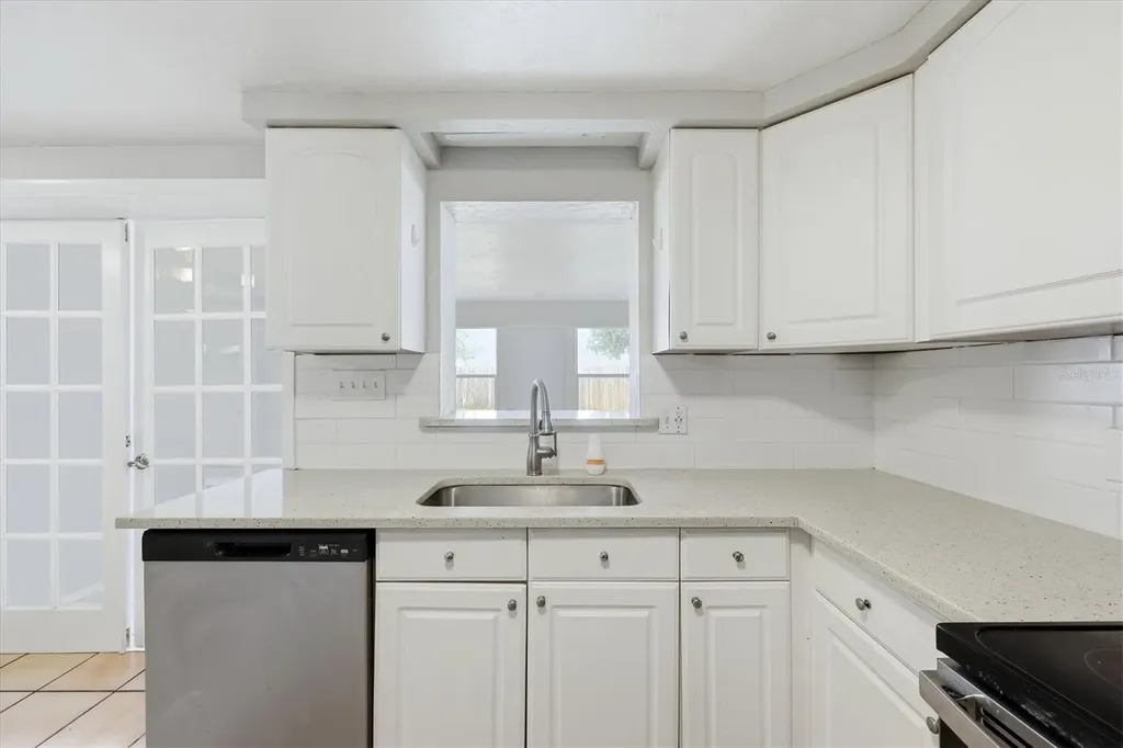 2173 Fiesta Drive Sarasota FL 34231