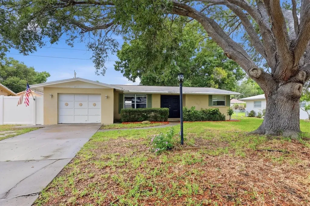 2173 Fiesta Drive Sarasota FL 34231