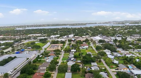 2173 Fiesta Drive Sarasota FL 34231