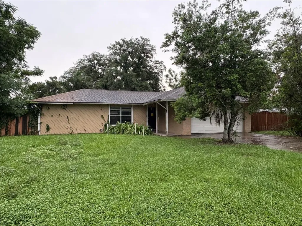 7121 N 50th Street Tampa FL 33617