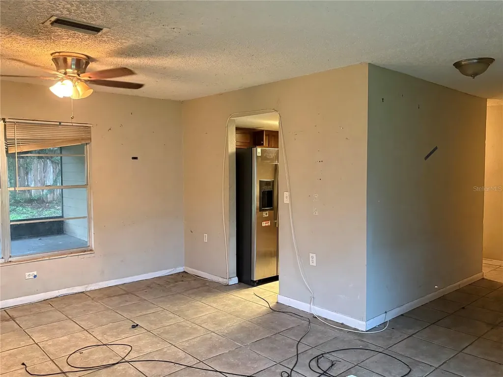 7121 N 50th Street Tampa FL 33617