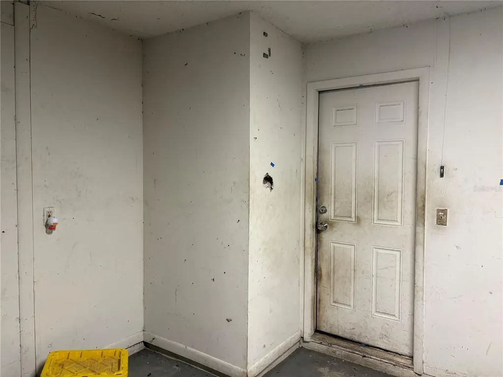 7121 N 50th Street Tampa FL 33617