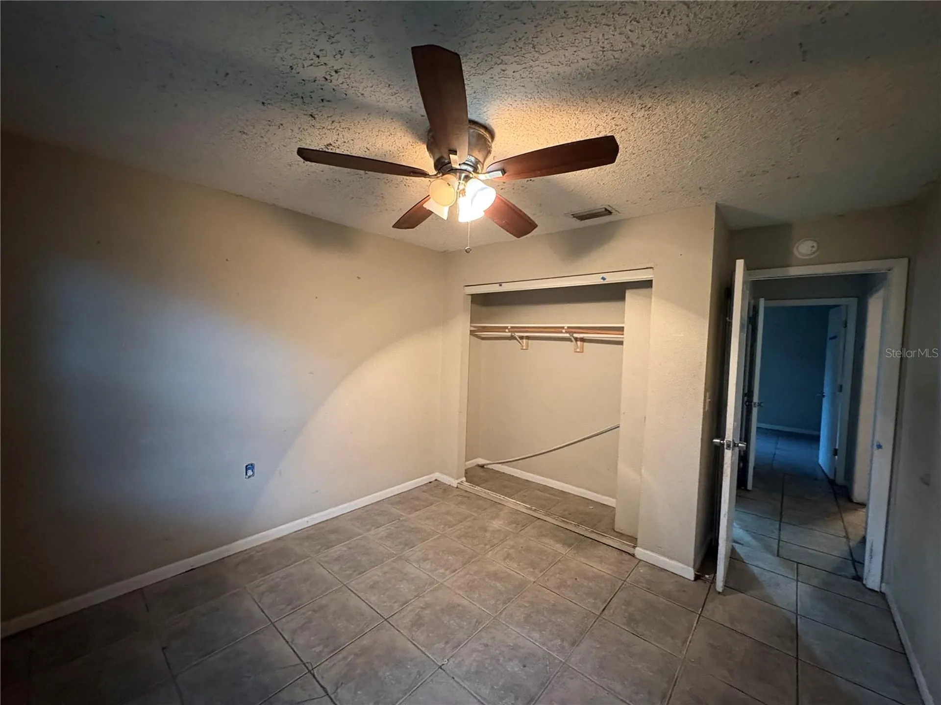 7121 N 50th Street Tampa FL 33617