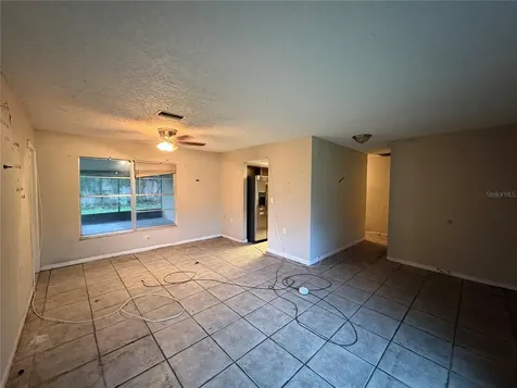 7121 N 50th Street Tampa FL 33617