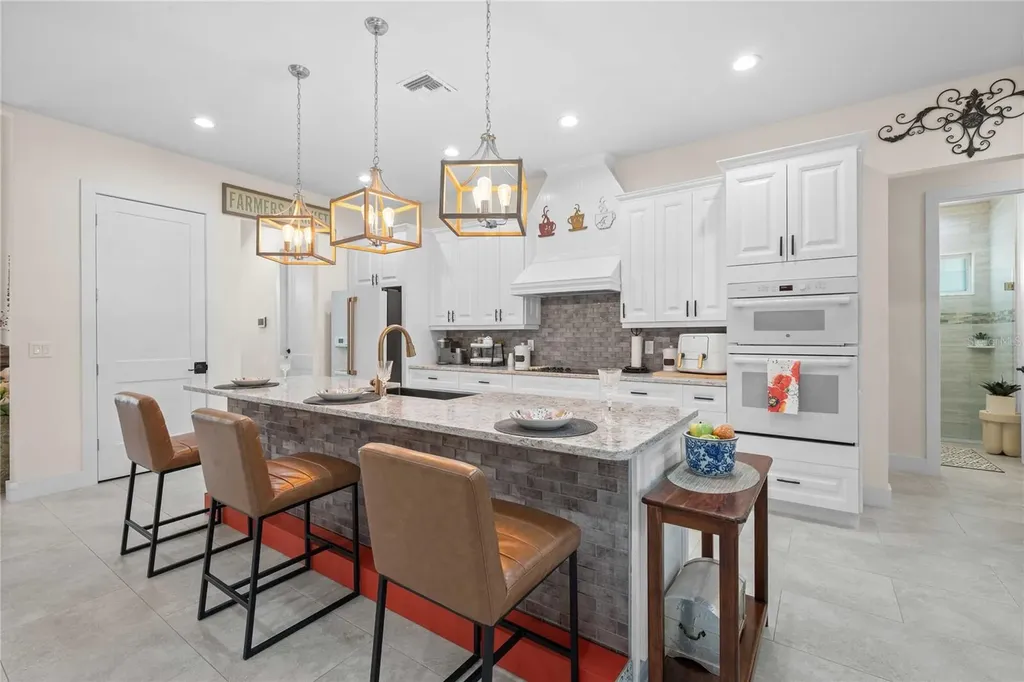 17601 Hanna Road Lutz FL 33549