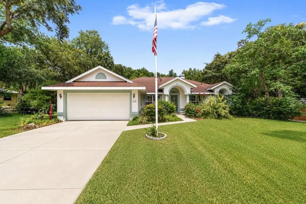 133 N Mcgowan Crystal River FL 34429