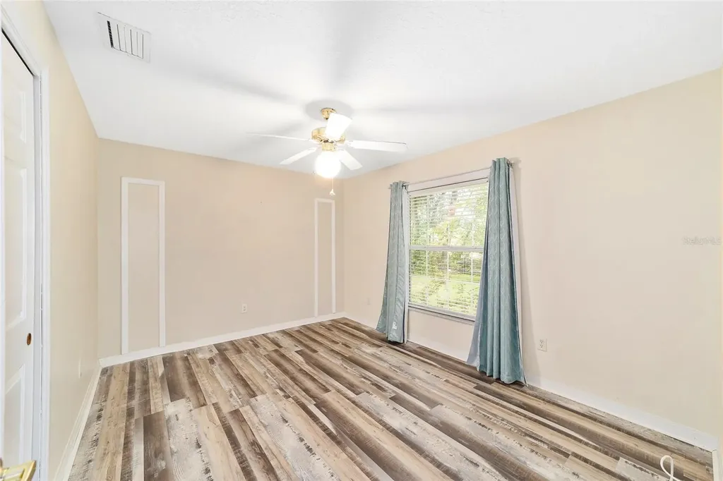 133 N Mcgowan Crystal River FL 34429