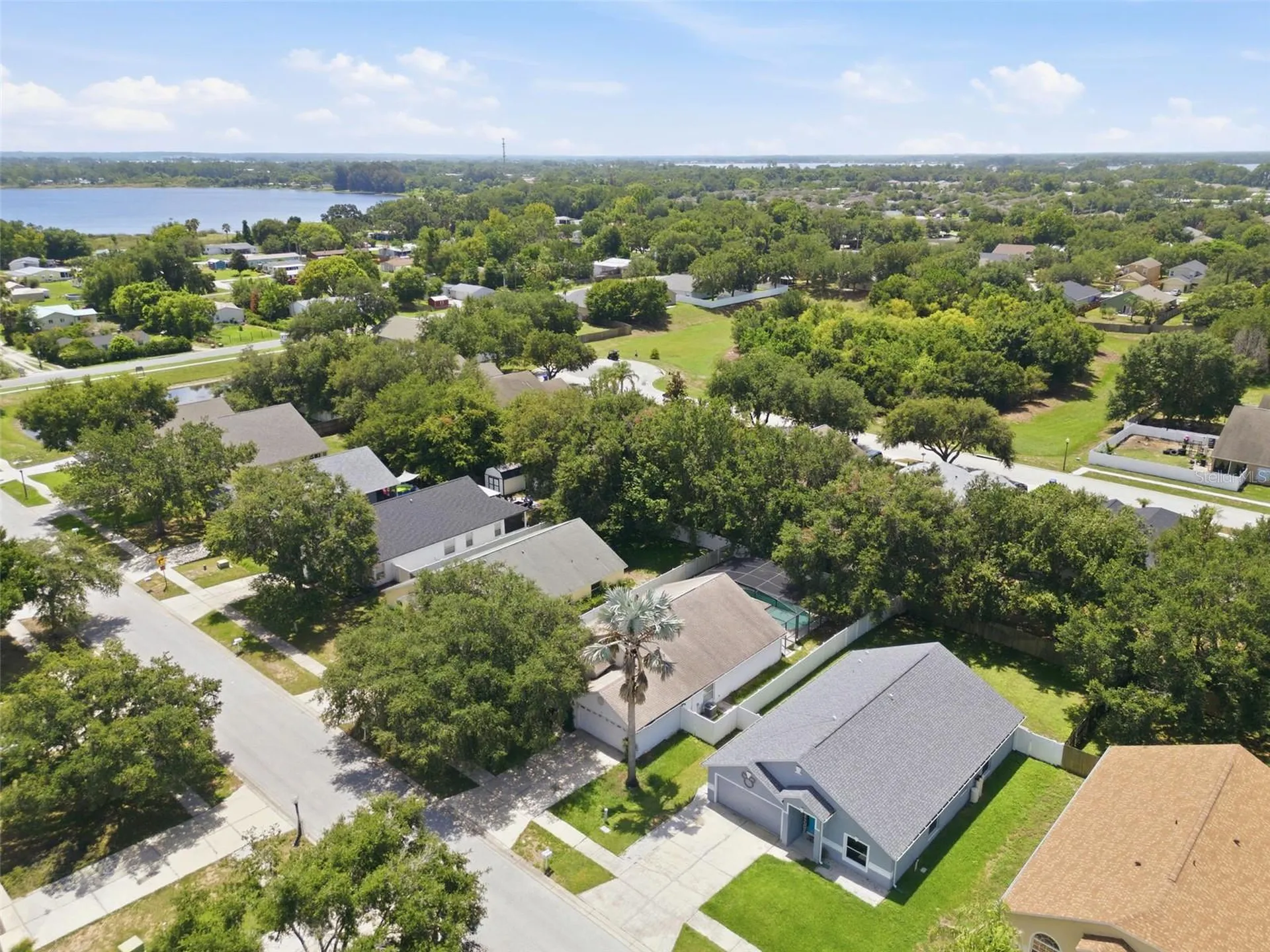 2255 Merry Road Tavares FL 32778