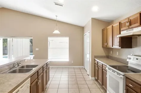 2255 Merry Road Tavares FL 32778