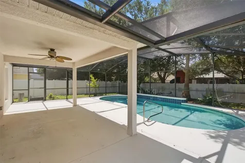 2255 Merry Road Tavares FL 32778