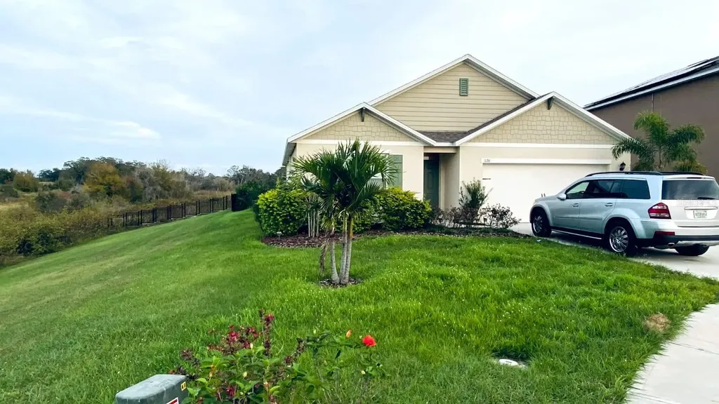 1128 Fox Path Davenport FL 33837
