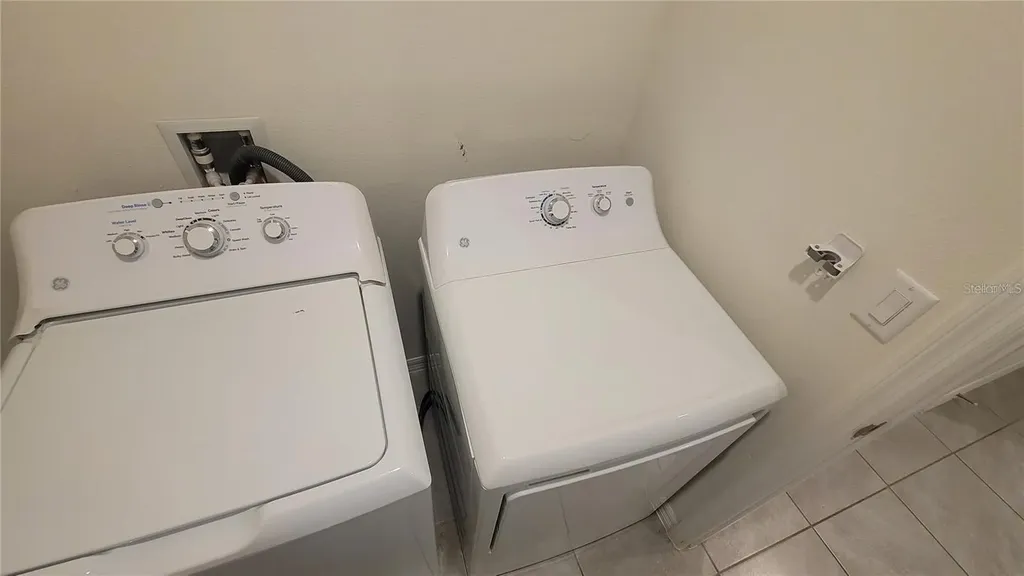 1128 Fox Path Davenport FL 33837