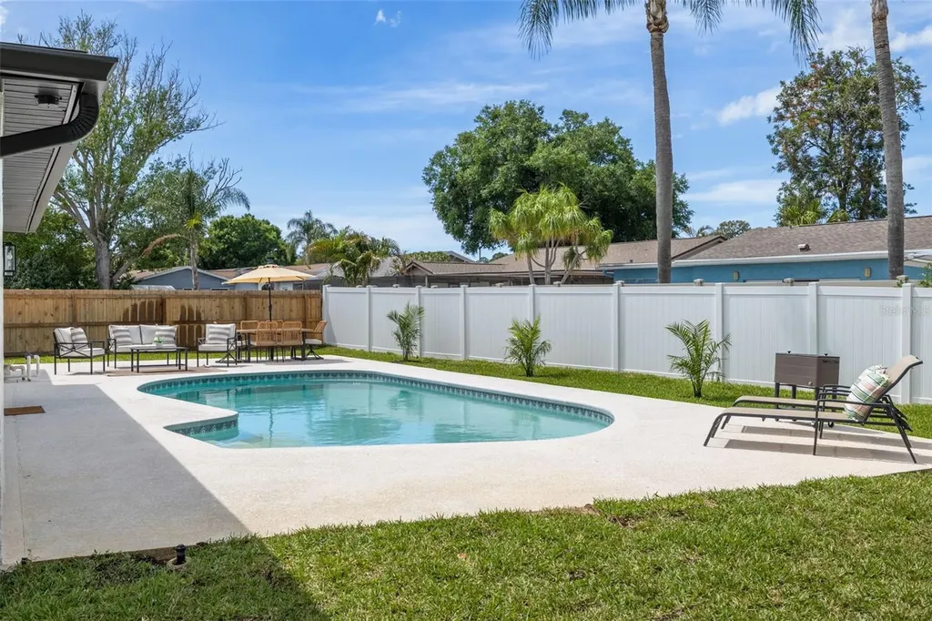 11785 108th Avenue N Largo FL 33778