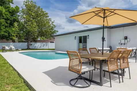 11785 108th Avenue N Largo FL 33778