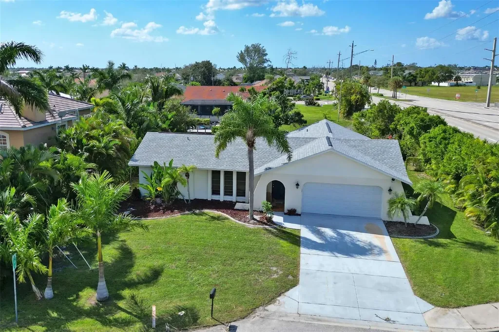 4800 SW 12th Place Cape Coral FL 33914