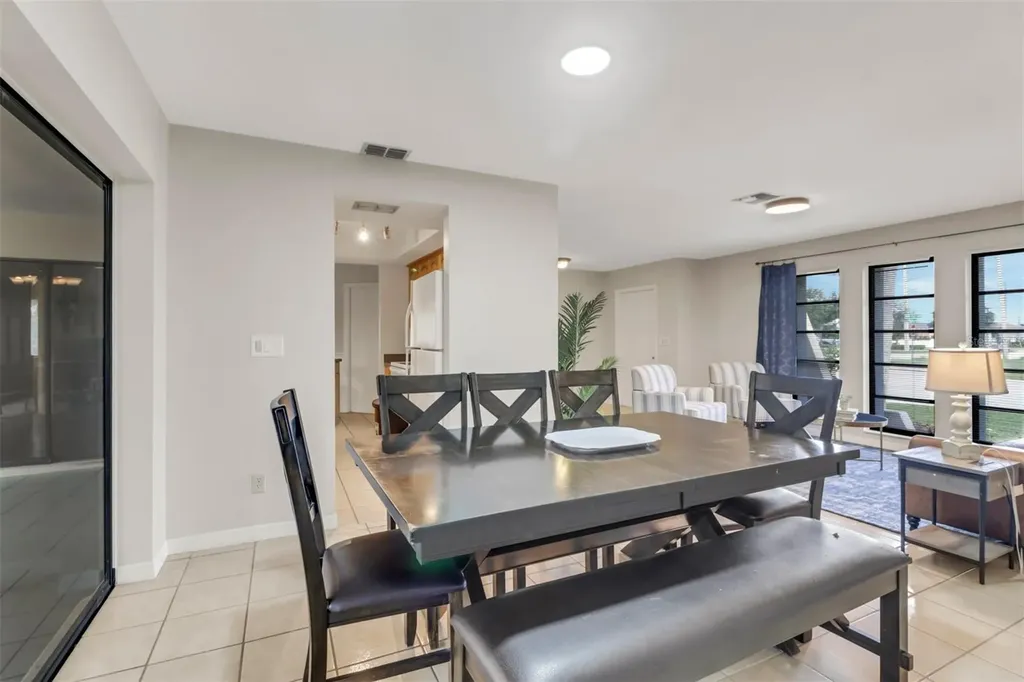 4800 SW 12th Place Cape Coral FL 33914