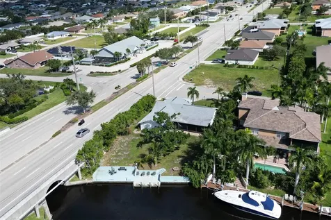 4800 SW 12th Place Cape Coral FL 33914