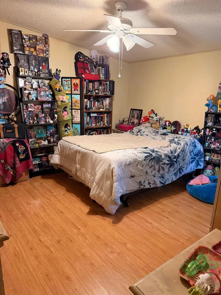 121 Hyde Park Court Davenport FL 33897