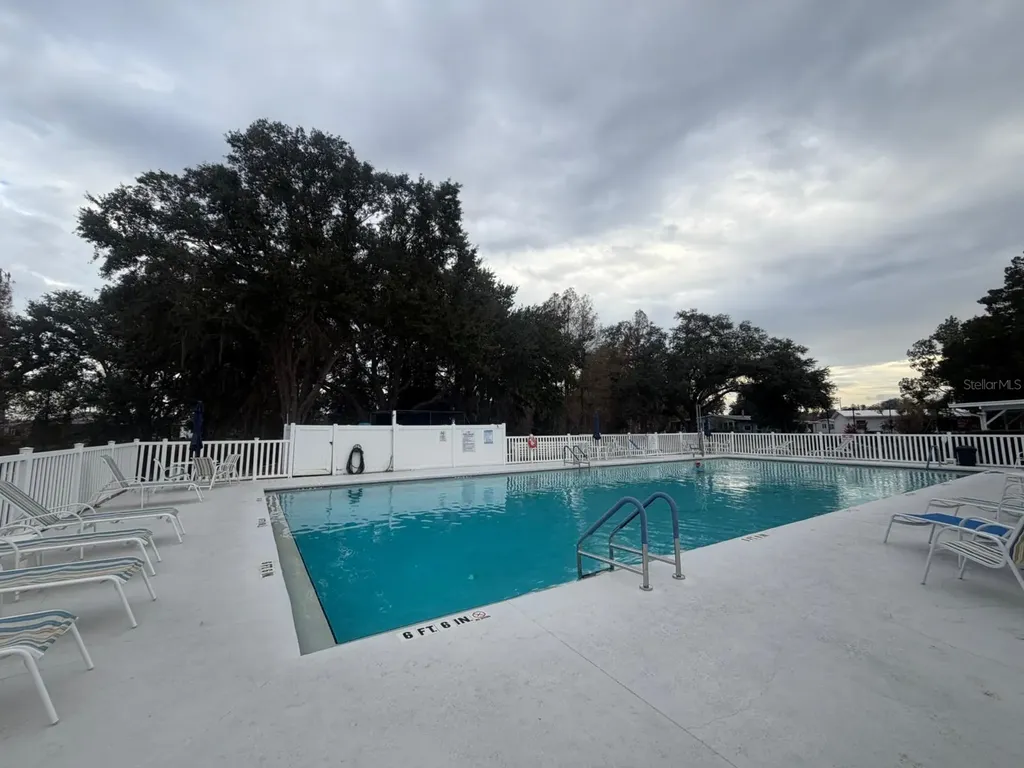 121 Hyde Park Court Davenport FL 33897