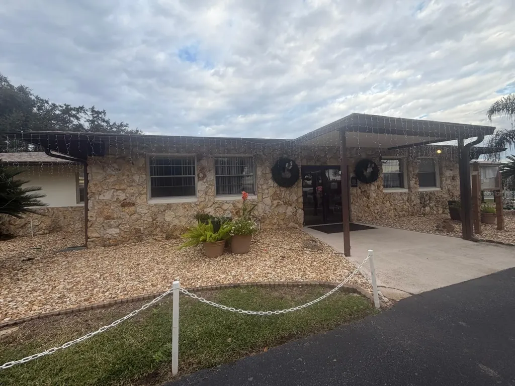 121 Hyde Park Court Davenport FL 33897