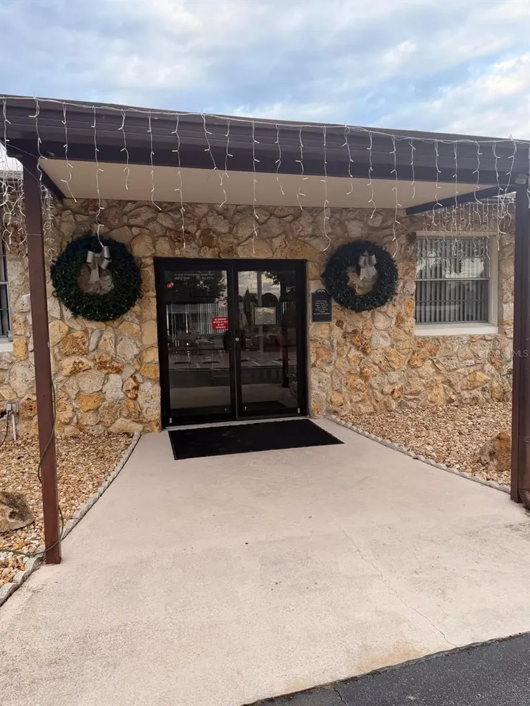 121 Hyde Park Court Davenport FL 33897