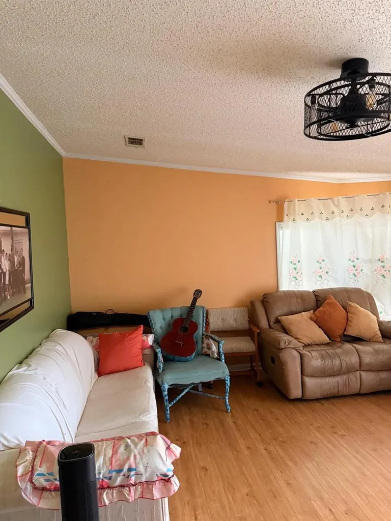 121 Hyde Park Court Davenport FL 33897