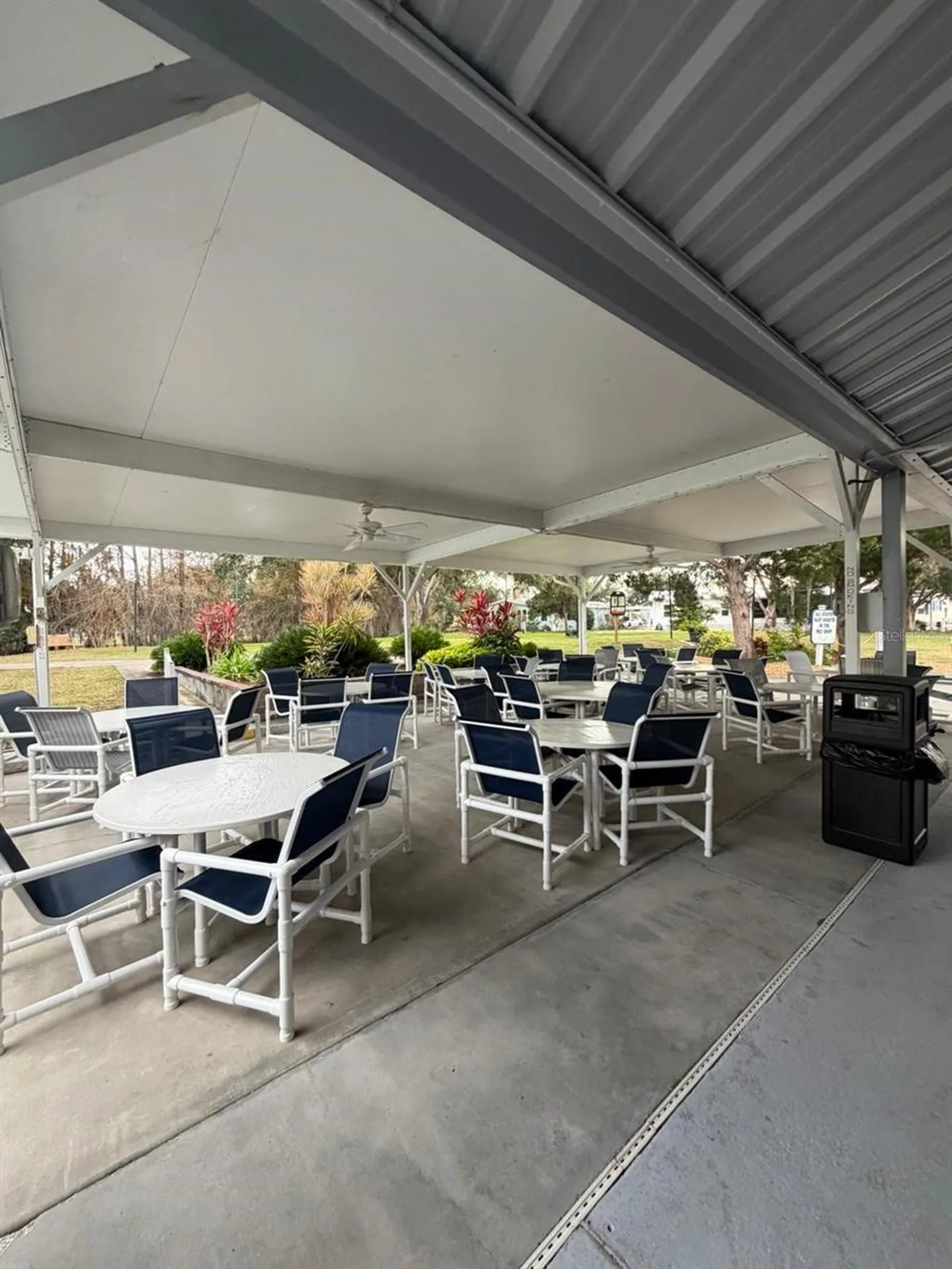 121 Hyde Park Court Davenport FL 33897