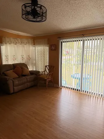 121 Hyde Park Court Davenport FL 33897