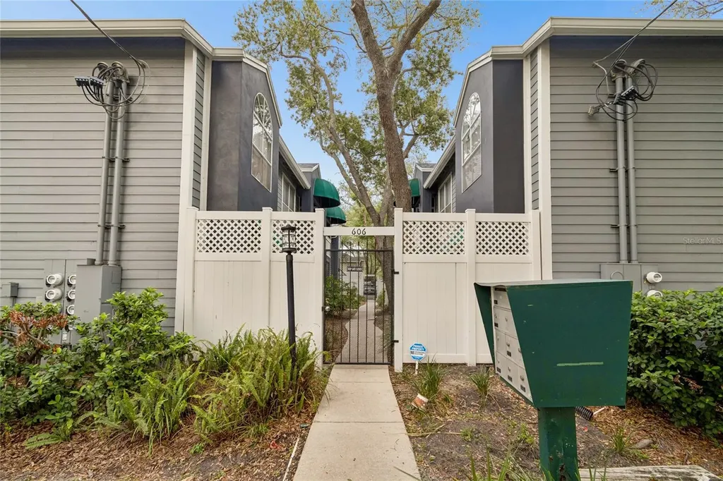 606 S Albany Avenue Tampa FL 33606