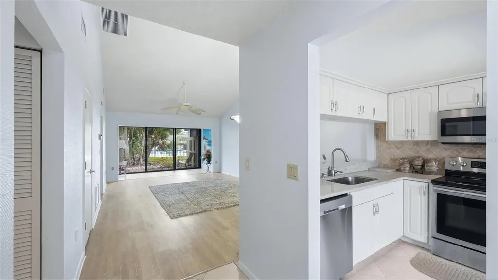 5350 Myrtle Sarasota FL 34235