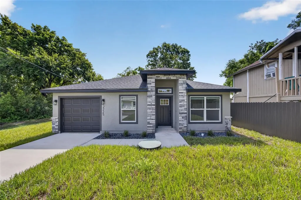 2225 Mccarthy Avenue Sanford FL 32771