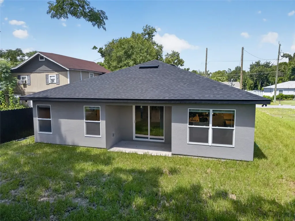 2225 Mccarthy Avenue Sanford FL 32771