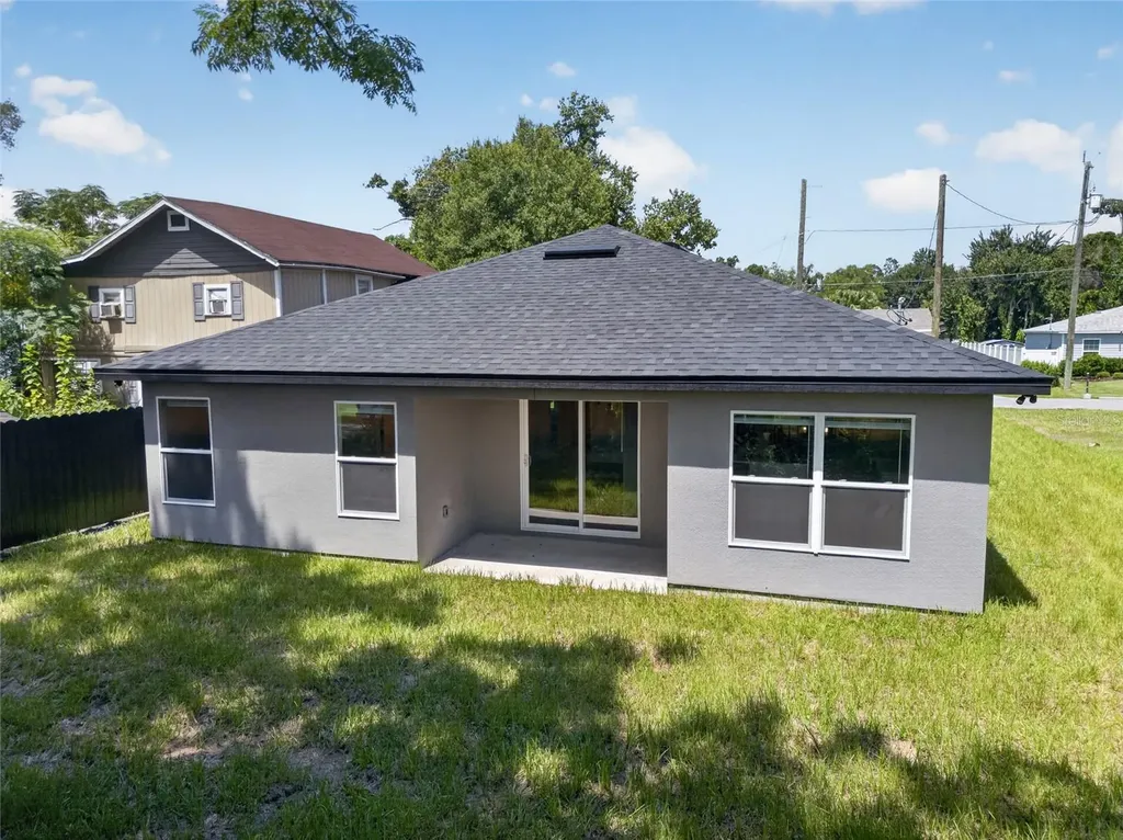 2225 Mccarthy Avenue Sanford FL 32771