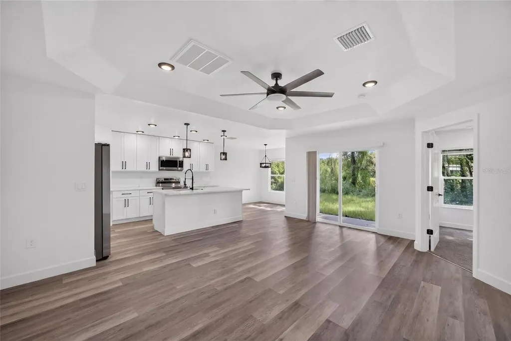 2225 Mccarthy Avenue Sanford FL 32771