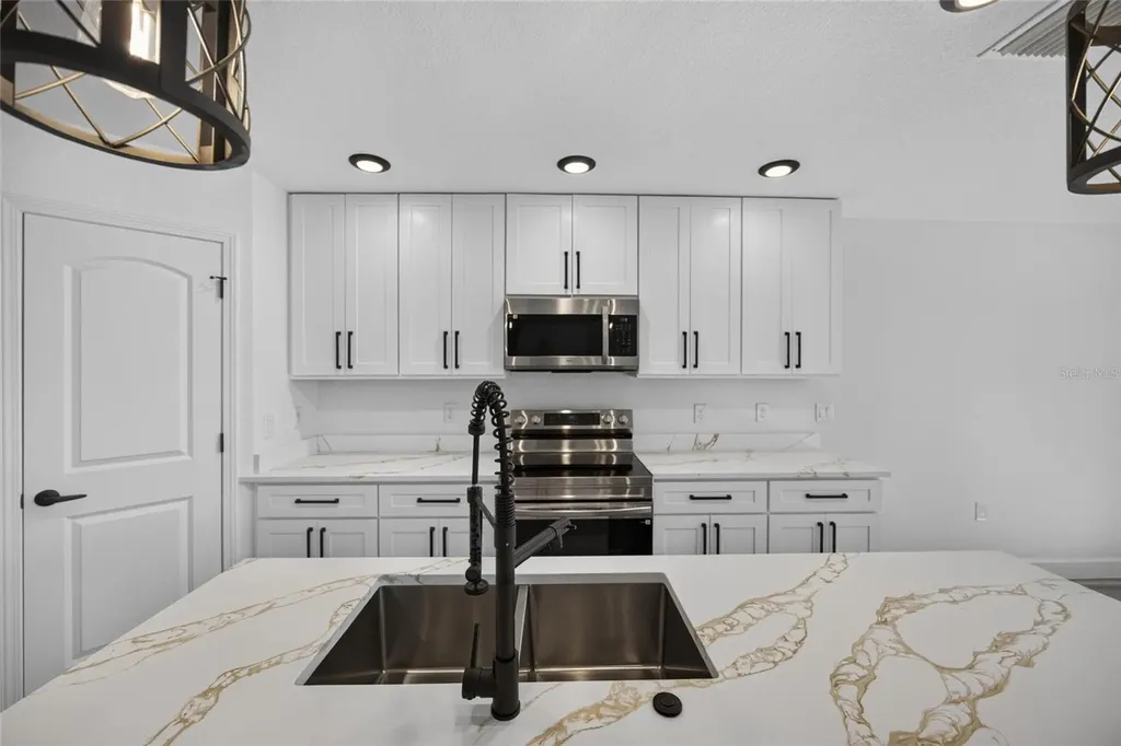 2225 Mccarthy Avenue Sanford FL 32771