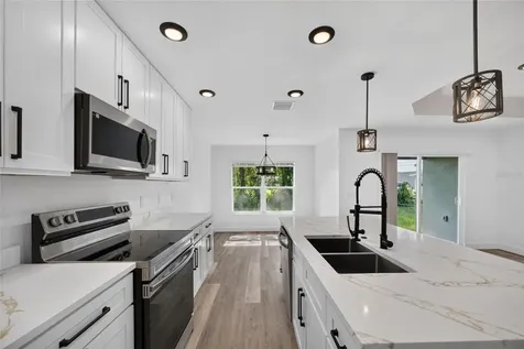 2225 Mccarthy Avenue Sanford FL 32771